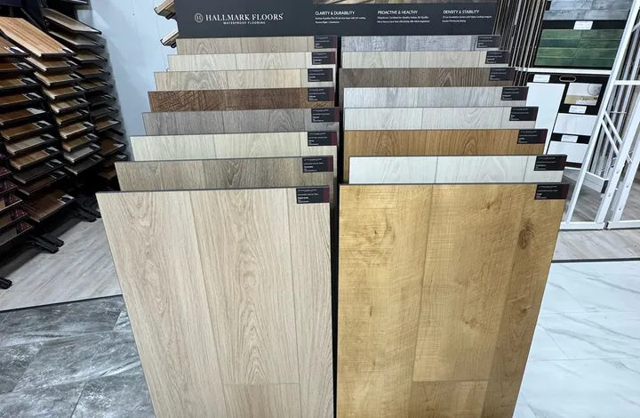 Hallmark Floors Courtier waterproof collection display